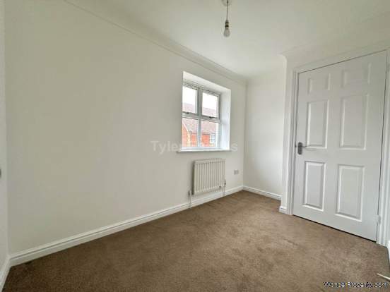 Additional Property Image 3 bedroom Semi Detached for sale in Basildon 10