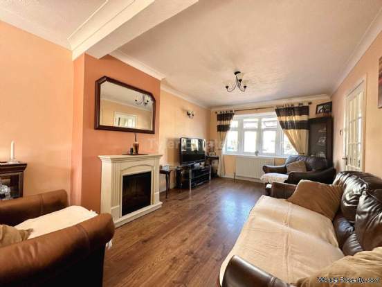 Additional Property Image 3 bedroom Semi Detached for sale in Billericay 5