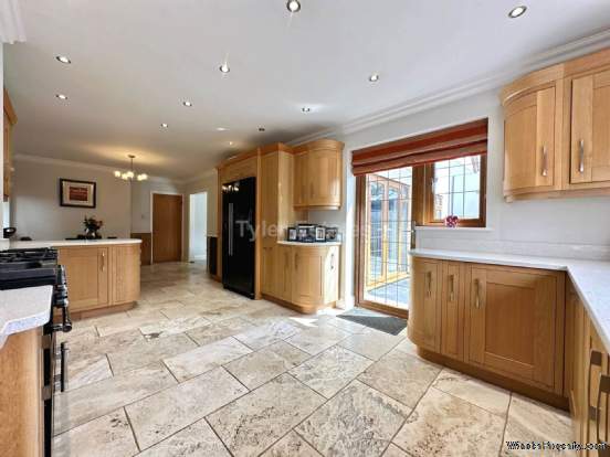 Additional Property Image 5 bedroom Detached for sale in Billericay 7