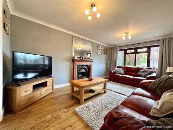 Additional Property Image 4 bedroom Detached for sale in Billericay 7