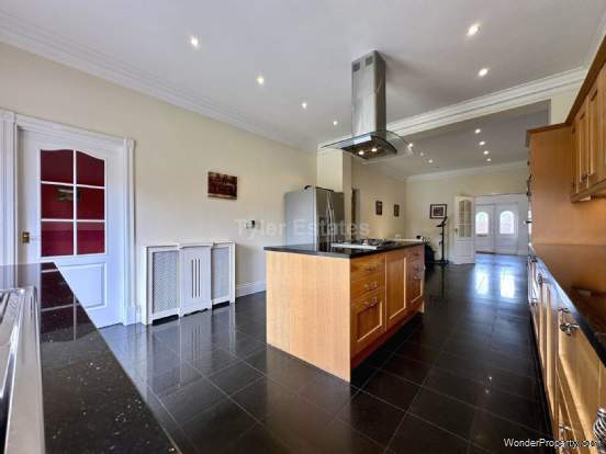 Additional Property Image 4 bedroom Detached for sale in Billericay 4