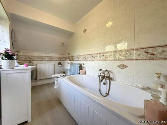 Additional Property Image 4 bedroom Detached for sale in Basildon 17