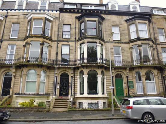 2 bedroom Flat to rent in Scarborough