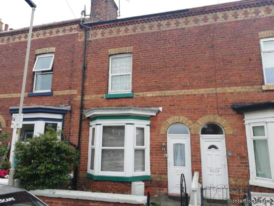 2 bedroom Terraced for sale in Scarborough
