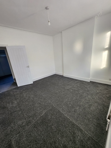 Additional Property Image 3 bedroom End of Terrace to rent in Sheffield 2