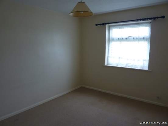 Additional Property Image 1 bedroom Ground Flat to rent in Dronfield 5