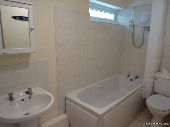 Additional Property Image 1 bedroom Ground Flat to rent in Dronfield 7